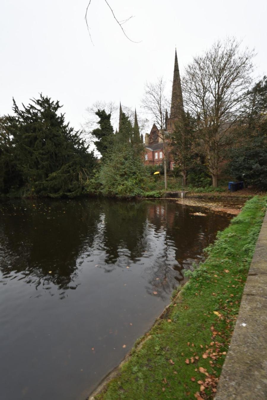 Samuels' A Duplex Apartment By Spires Accommodation In Lichfield City Centre Exterior foto